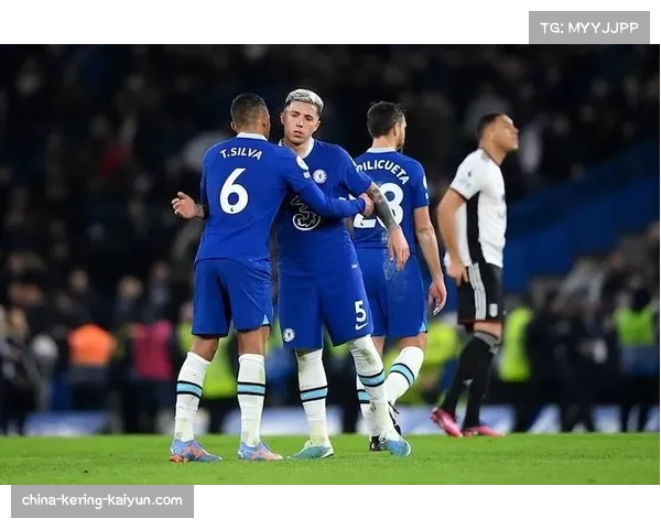 切尔西中场恩佐接受ESPN采访,详解与队友在狭窄空间内传跑默契的建立 切尔西中场恩佐接受ESPN采访,详解与队友在狭窄空间内传跑默契的建立